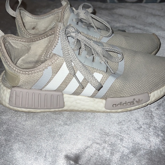Adidas NMD R1 - Picture 8 of 10